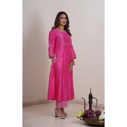 Finethreads by Hina & Nikhat Womens Embroidered Pink Kurta with Palazzo and Dupatta