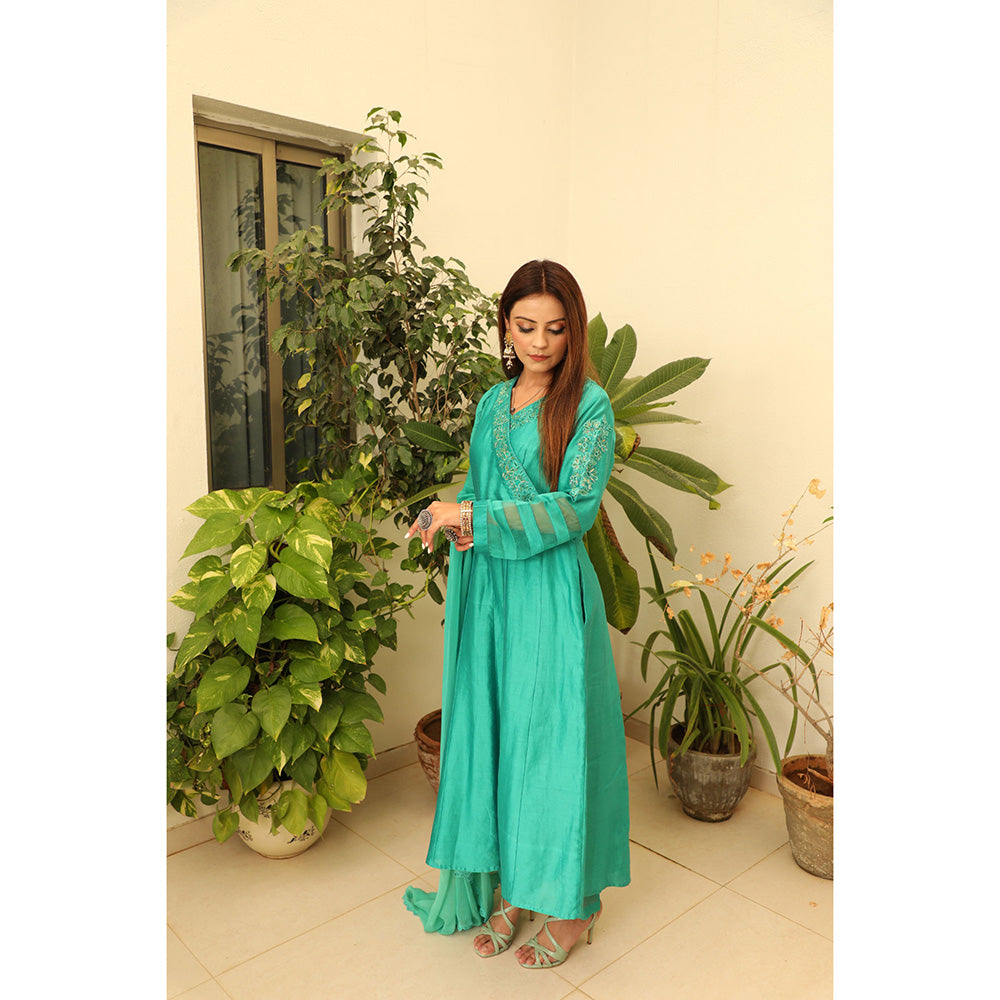 Finethreads by Hina & Nikhat Womens Embroidered Green Angrakha Kurta with Pant and Dupatta