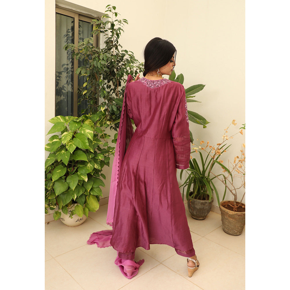 Finethreads by Hina & Nikhat Womens Embroidered Purple Angrakha Kurta with Pant and Dupatta
