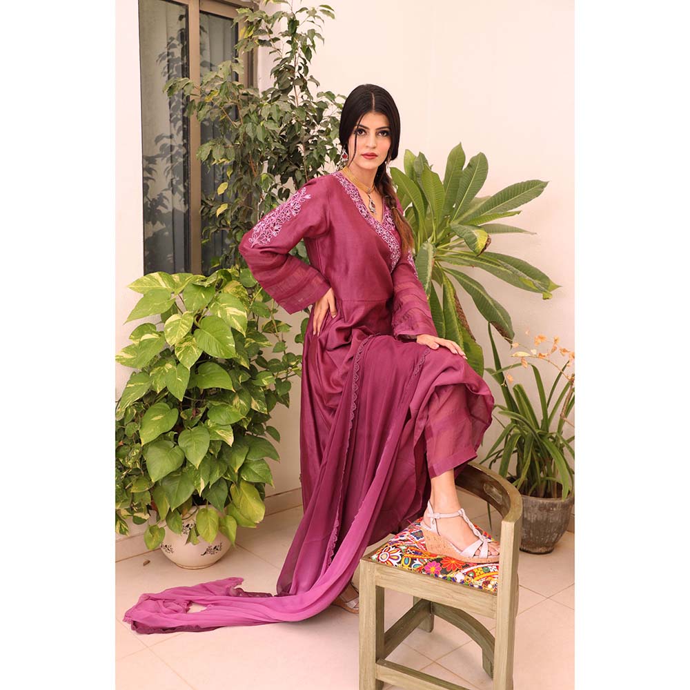 Finethreads by Hina & Nikhat Womens Embroidered Purple Angrakha Kurta with Pant and Dupatta