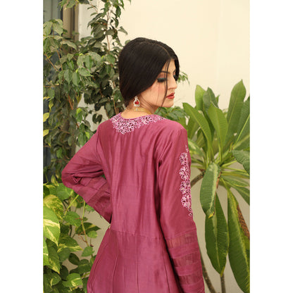 Finethreads by Hina & Nikhat Womens Embroidered Purple Angrakha Kurta with Pant and Dupatta