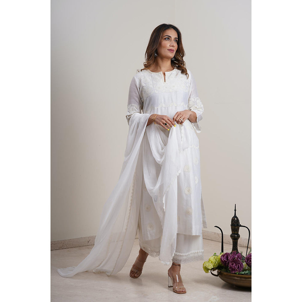 Finethreads by Hina & Nikhat White Noor-E-Safa Kurta with Pant and Dupatta