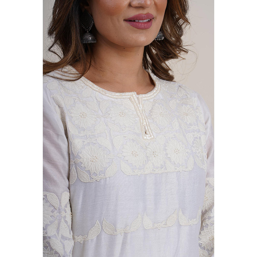 Finethreads by Hina & Nikhat White Noor-E-Safa Kurta with Pant and Dupatta
