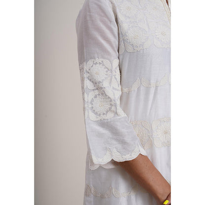 Finethreads by Hina & Nikhat White Noor-E-Safa Kurta with Pant and Dupatta