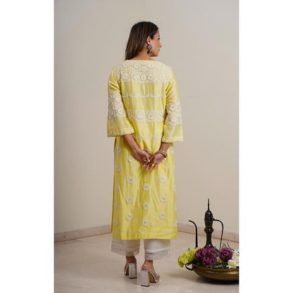 Finethreads by Hina & Nikhat Yellow Ziya-E-Noor Kurta with Pant and Dupatta