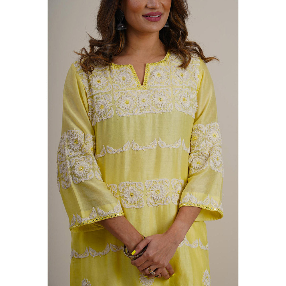 Finethreads by Hina & Nikhat Yellow Ziya-E-Noor Kurta with Pant and Dupatta