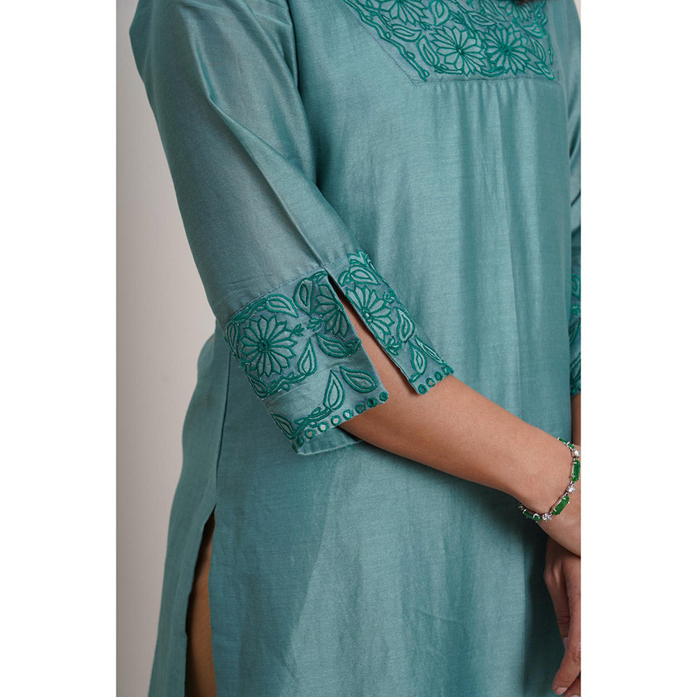 Finethreads by Hina & Nikhat Teal Mehr Kurta with Pant and Dupatta