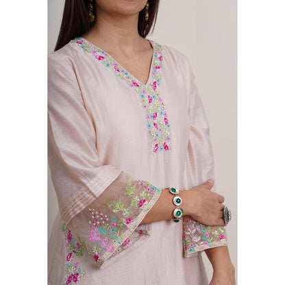 Finethreads by Hina & Nikhat Nude Saher Kurta with Pant and Dupatta