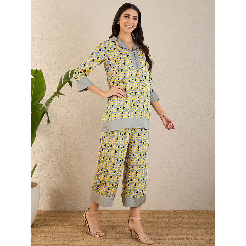 First Resort by Ramola Bachchan Pale Grey & Lemon Geometric Print Co-Ordinate (Set of 2)