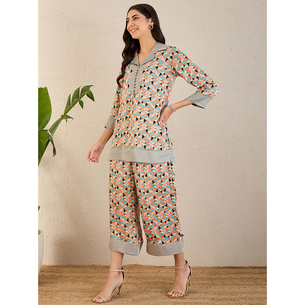 First Resort by Ramola Bachchan Pale Grey & Peach Geometric Print Co-Ordinate (Set of 2)