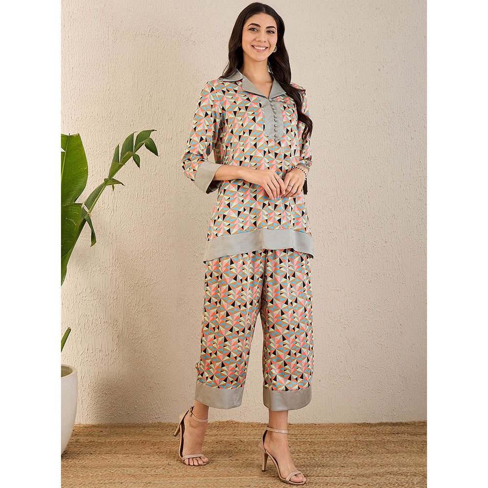 First Resort by Ramola Bachchan Pale Grey & Peach Geometric Print Co-Ordinate (Set of 2)