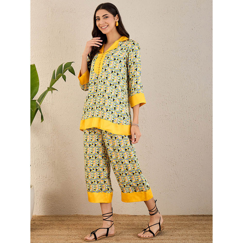 First Resort by Ramola Bachchan Primrose Yellow And Black Geometric Print Co-Ord (Set of 2)