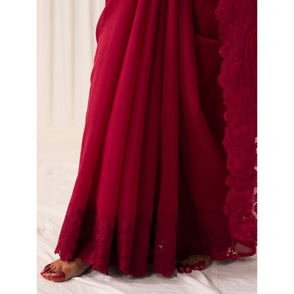 Five Point Five Women's Chameli Maroon Floral Saree with Unstitched Blouse
