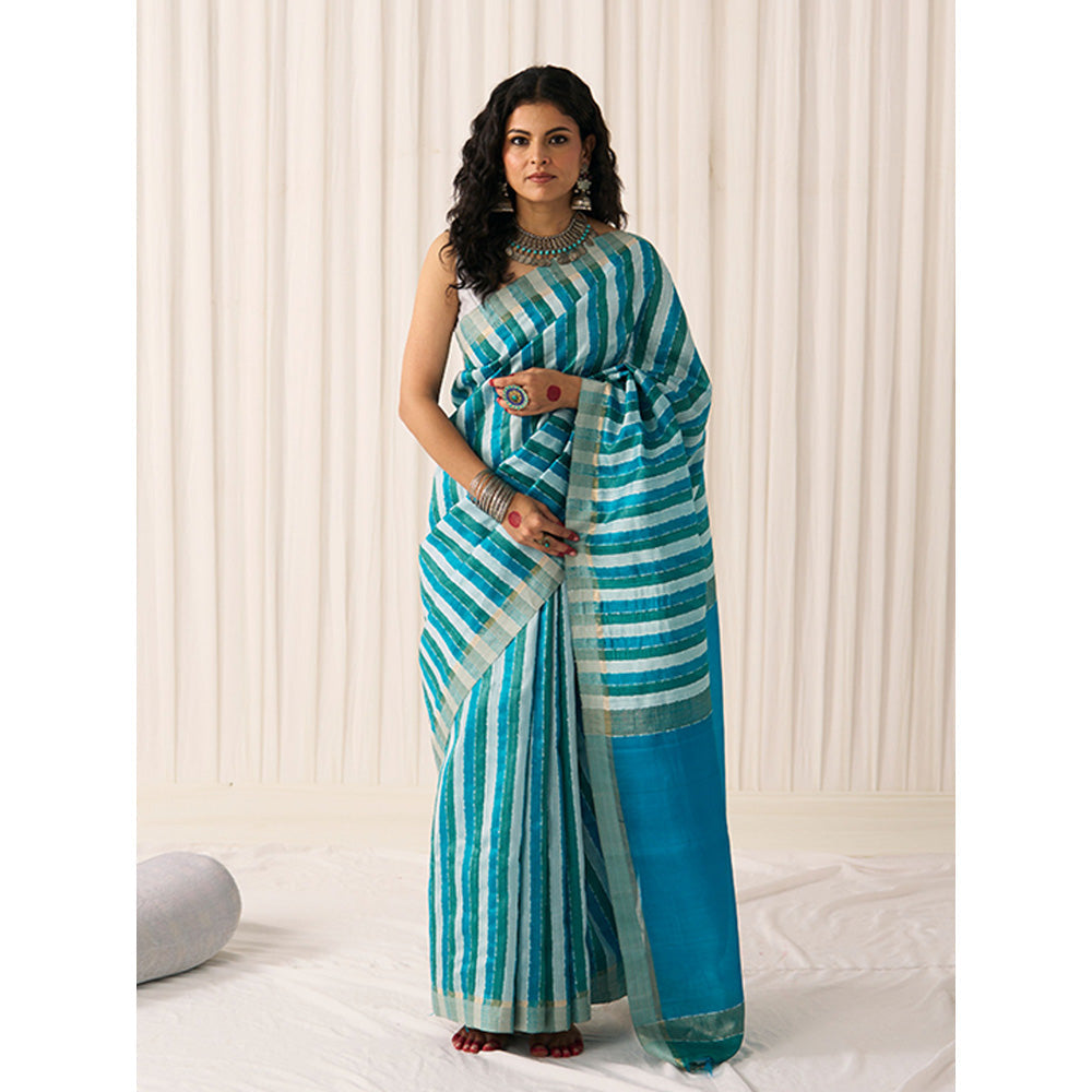 Five Point Five Women's Pankti Turquoise Printed Saree with Unstitched Blouse
