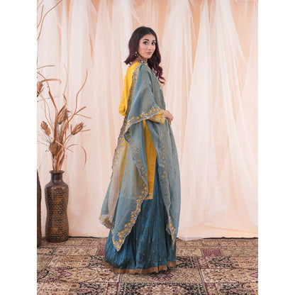 Farha Syed Multi Colour Kurta And Skirt (Set of 3)