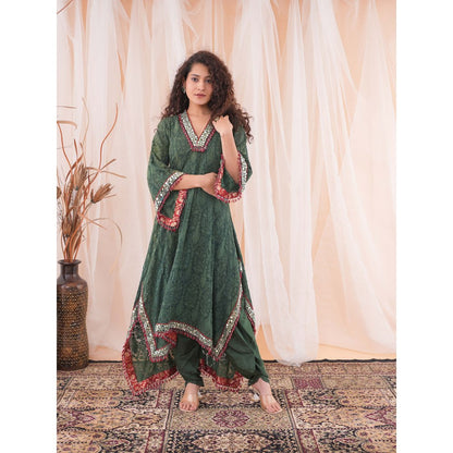 Farha Syed Green & Red Kaftan Kurta (Set of 2)