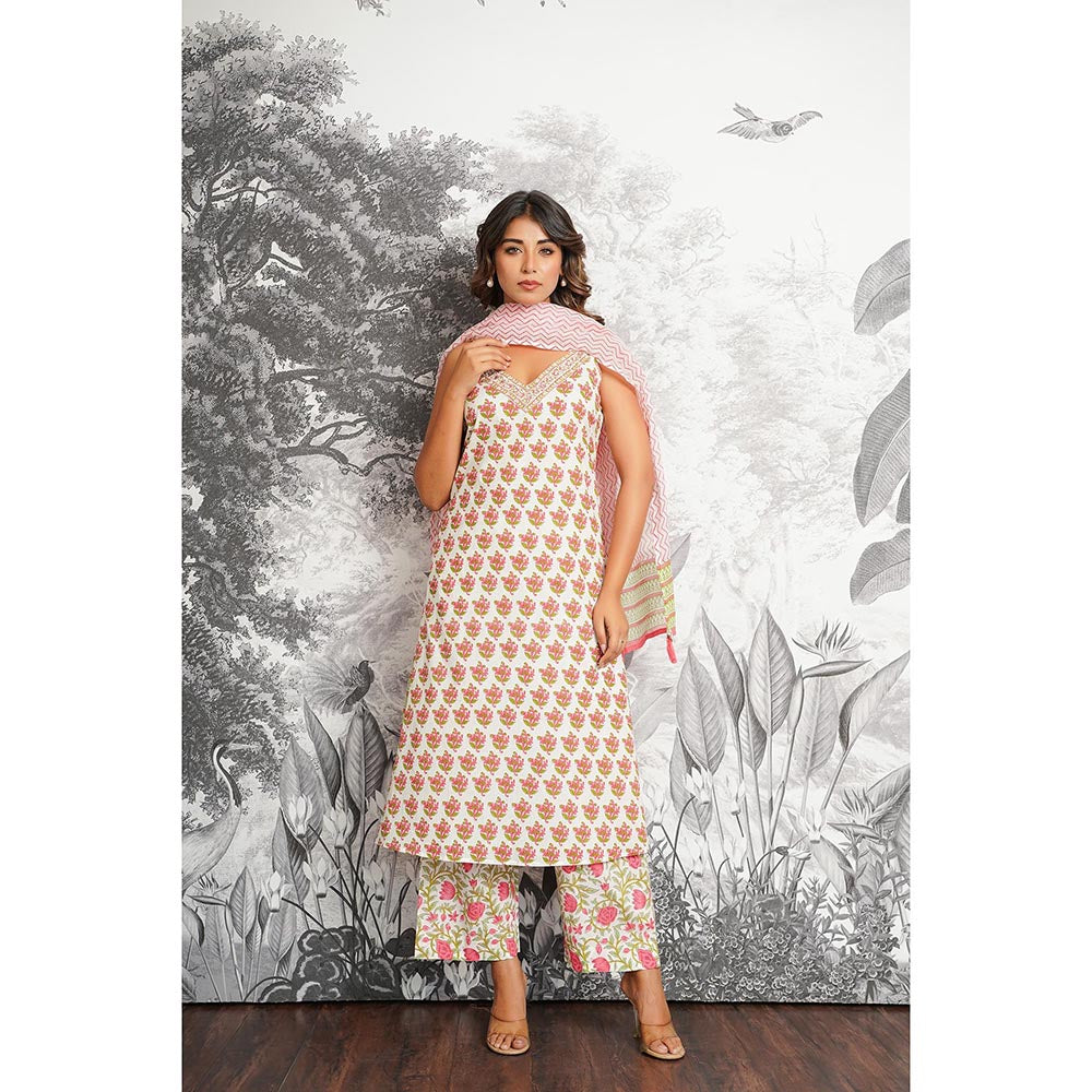 GANGA GRACE White Floral Printed Cotton Kurta with Pant and Dupatta
