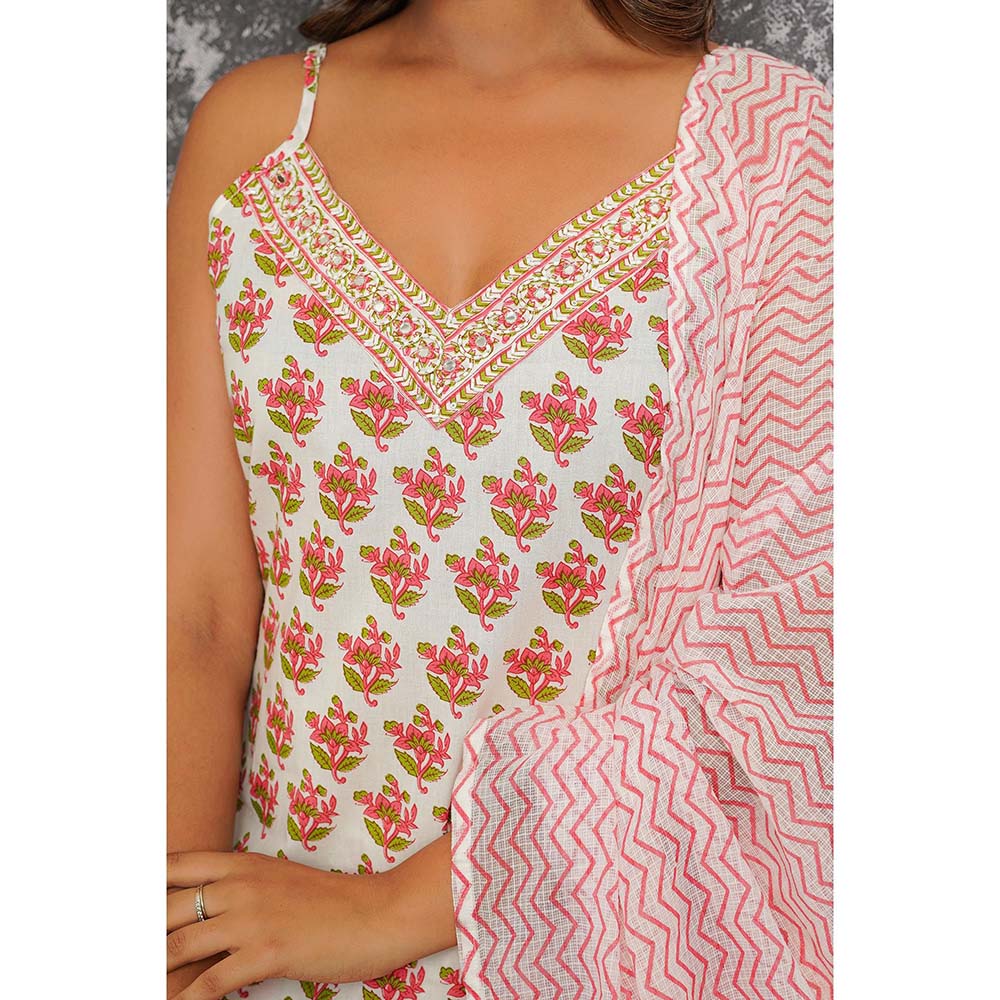 GANGA GRACE White Floral Printed Cotton Kurta with Pant and Dupatta