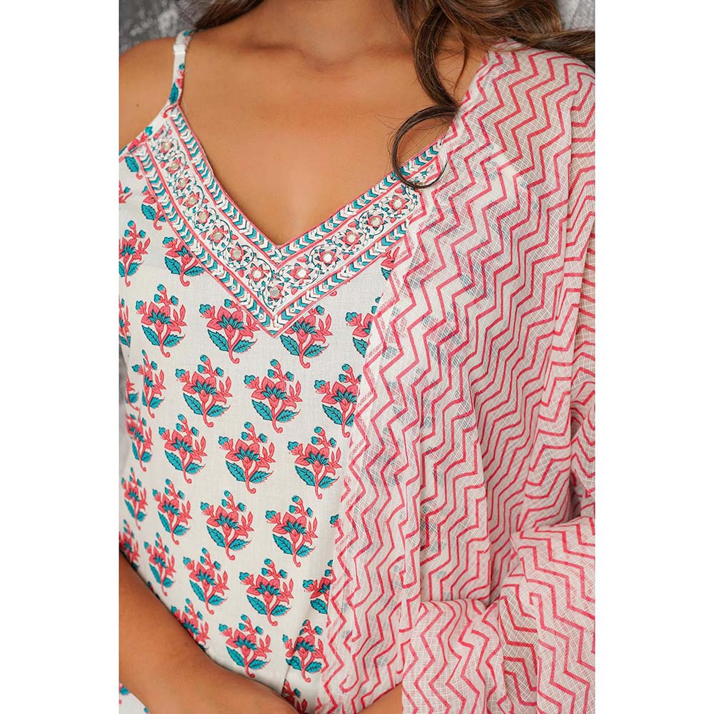 GANGA GRACE White Floral Printed Cotton Kurta with Pant and Dupatta