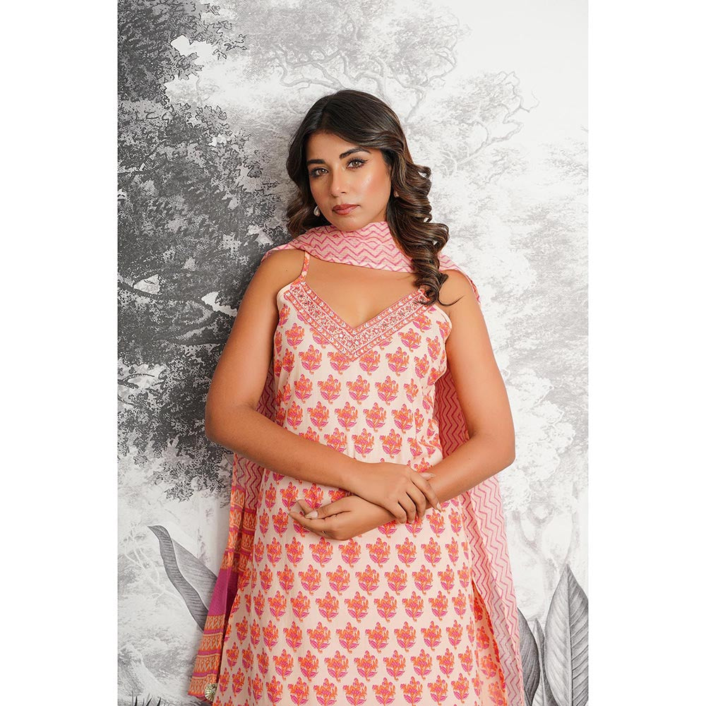 GANGA GRACE Peach Floral Printed Cotton Kurta with Pant and Dupatta