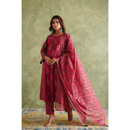 GANGA GRACE Women Cotton Printed Pink Kurta with Pant and Dupatta
