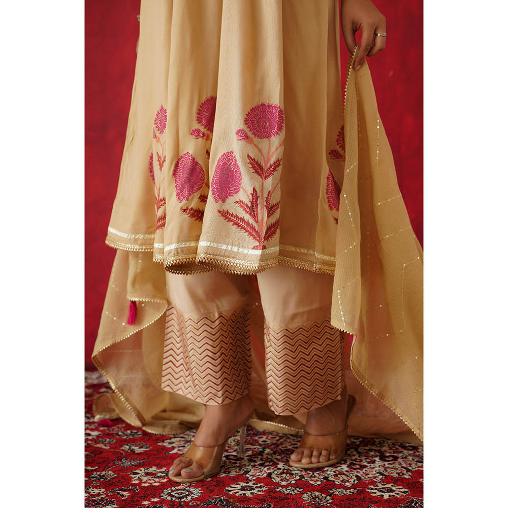 GANGA GRACE Women Art Silk Floral Beige Kurta with Pant and Dupatta