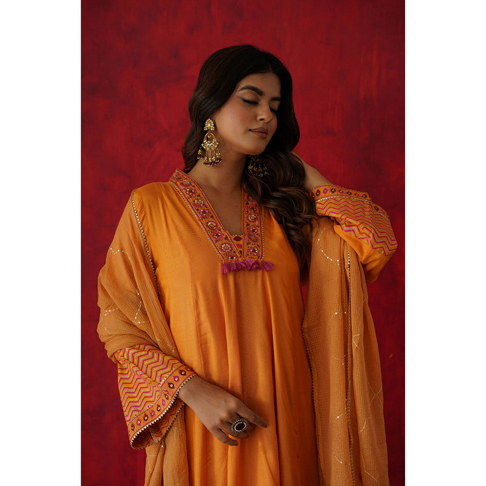 GANGA GRACE Women Art Silk Floral Orange Kurta with Pant and Dupatta