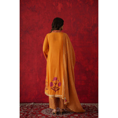 GANGA GRACE Women Art Silk Floral Orange Kurta with Pant and Dupatta