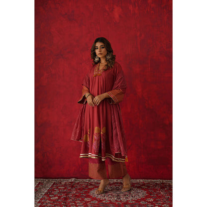 GANGA GRACE Women Art Silk Floral Maroon Kurta with Pant and Dupatta