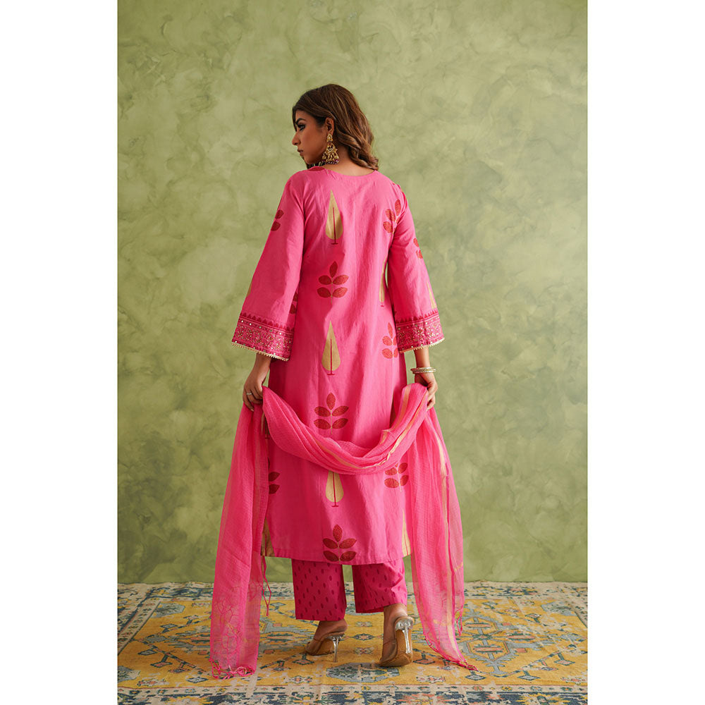 GANGA GRACE Women Cotton Printed Pink Kurta with Pant and Dupatta