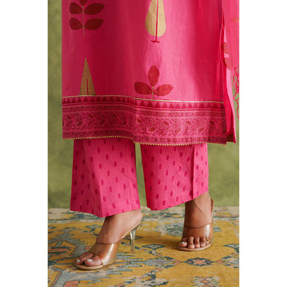 GANGA GRACE Women Cotton Printed Pink Kurta with Pant and Dupatta