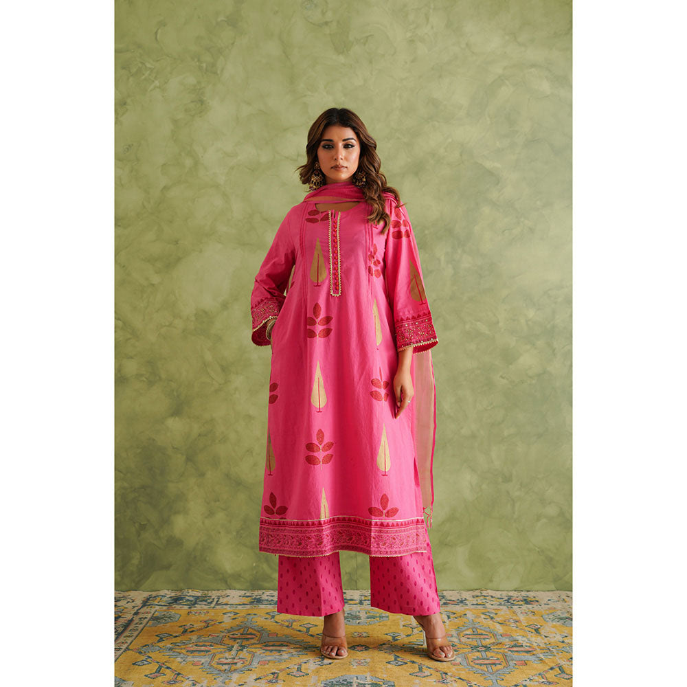 GANGA GRACE Women Cotton Printed Pink Kurta with Pant and Dupatta