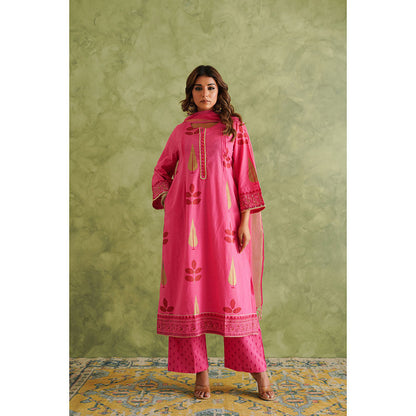 GANGA GRACE Women Cotton Printed Pink Kurta with Pant and Dupatta