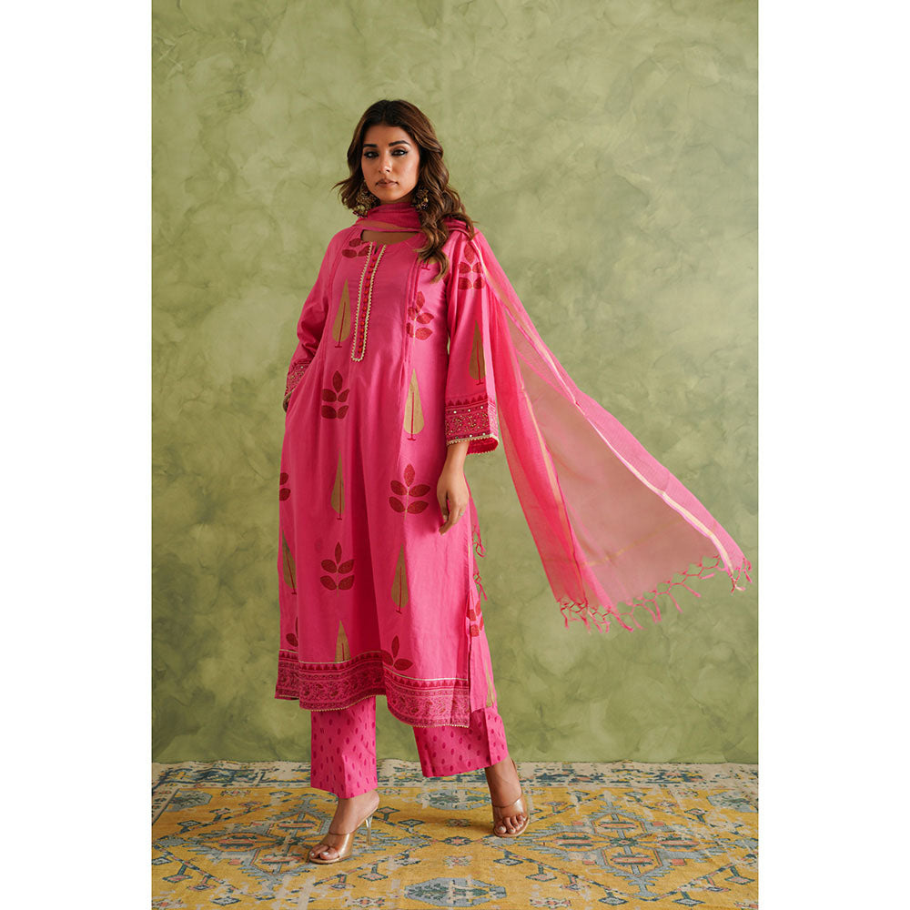 GANGA GRACE Women Cotton Printed Pink Kurta with Pant and Dupatta