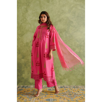 GANGA GRACE Women Cotton Printed Pink Kurta with Pant and Dupatta