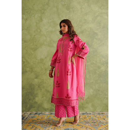 GANGA GRACE Women Cotton Printed Pink Kurta with Pant and Dupatta
