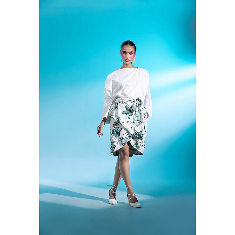 Gazab By Miku Kumar White Parc De Berczy Paris Skirt with Top (Set of 2)