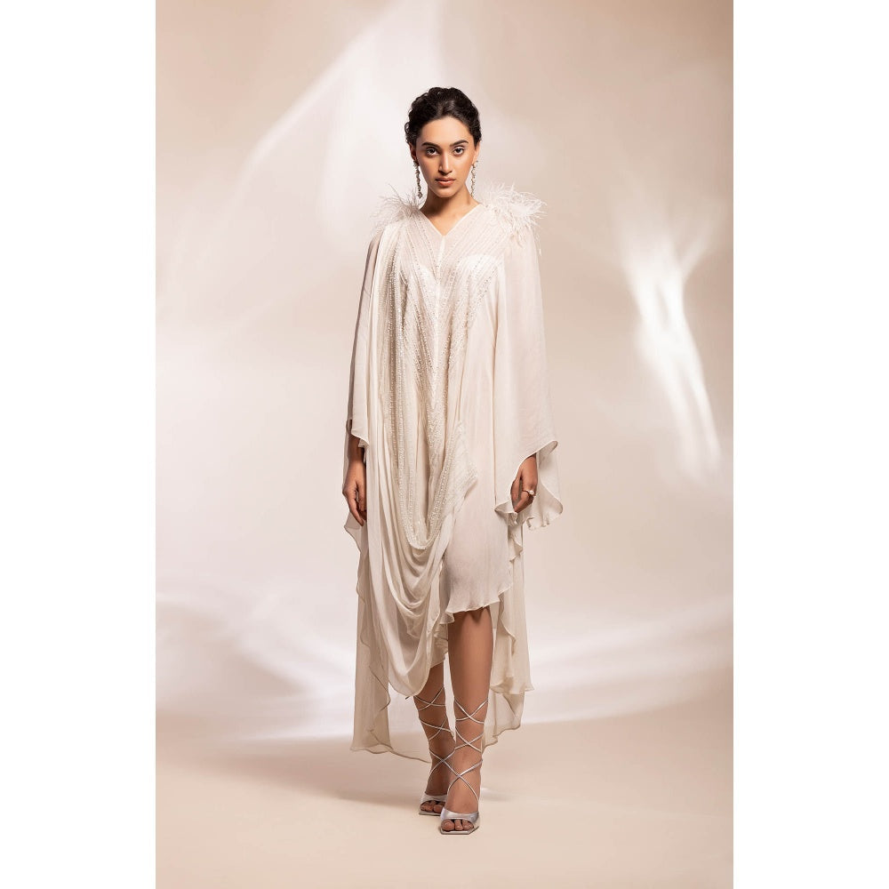GEE SIN by Geetanjali Singh Ivory Kaftan with Embellished Inner (Set of 2)