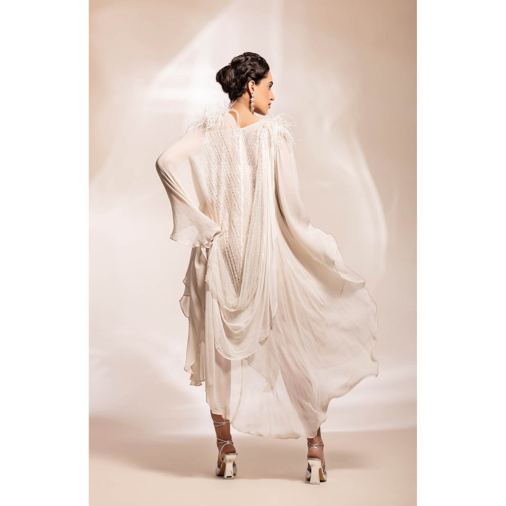 GEE SIN by Geetanjali Singh Ivory Kaftan with Embellished Inner (Set of 2)