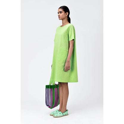 Genes Lecoanet Hemant Easy Fit Solid Dress With Patch Pockets