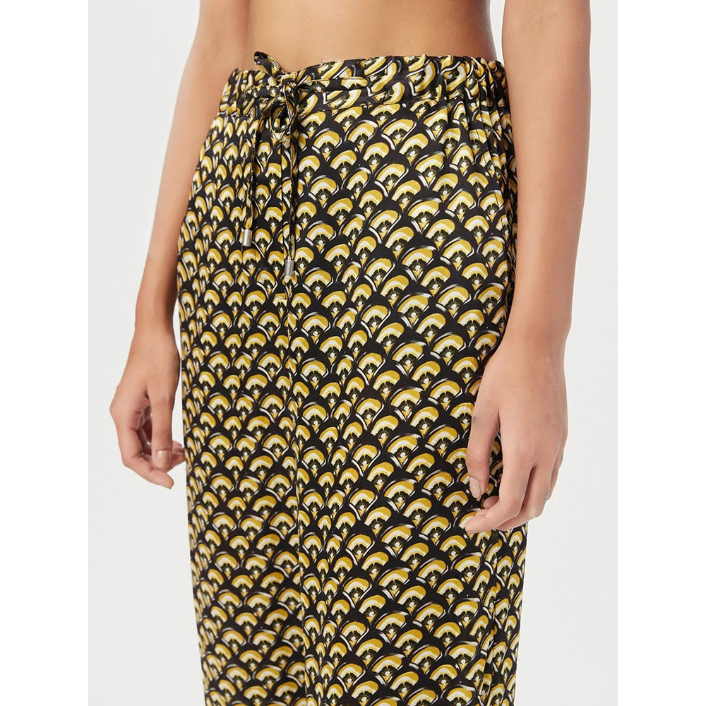 Genes Lecoanet Hemant Women Ochre Drawstring Printed Pant