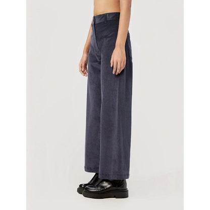 Genes Lecoanet Hemant Women Mid Rise Self Pattern Pant