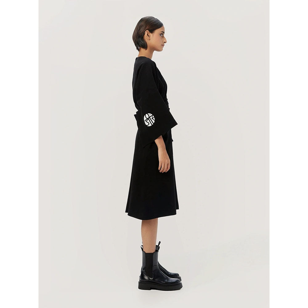 Genes Lecoanet Hemant Women's Black Solid Knee Length Dress with Belt (Set of 2)