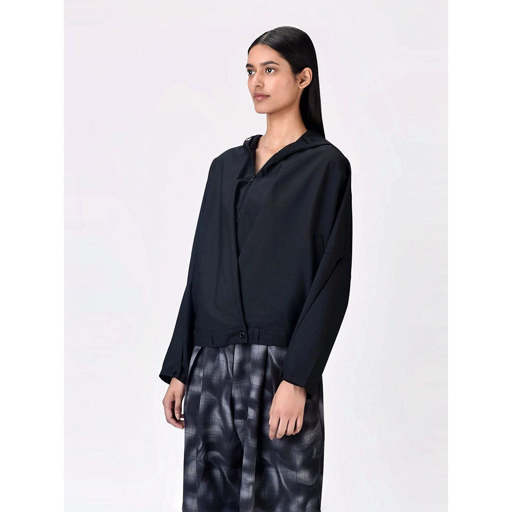 Genes Lecoanet Hemant Women Black Woollen Blend Hooded Solid Regular Hoodie