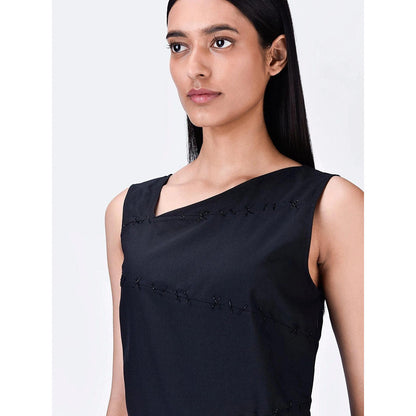 Genes Lecoanet Hemant Women Wool Blend Solid Sleeveless Dress