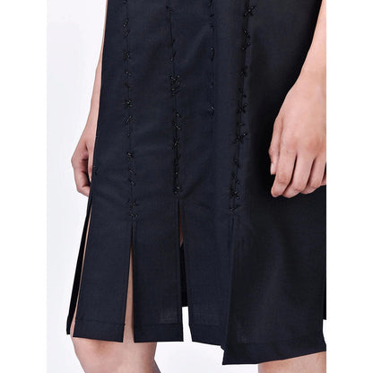 Genes Lecoanet Hemant Women Wool Blend Round Neck Embellished Dress with Belt (Set of 2)