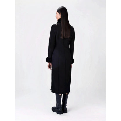 Genes Lecoanet Hemant Women Polyester Crepe Turtle Neck Solid Dress