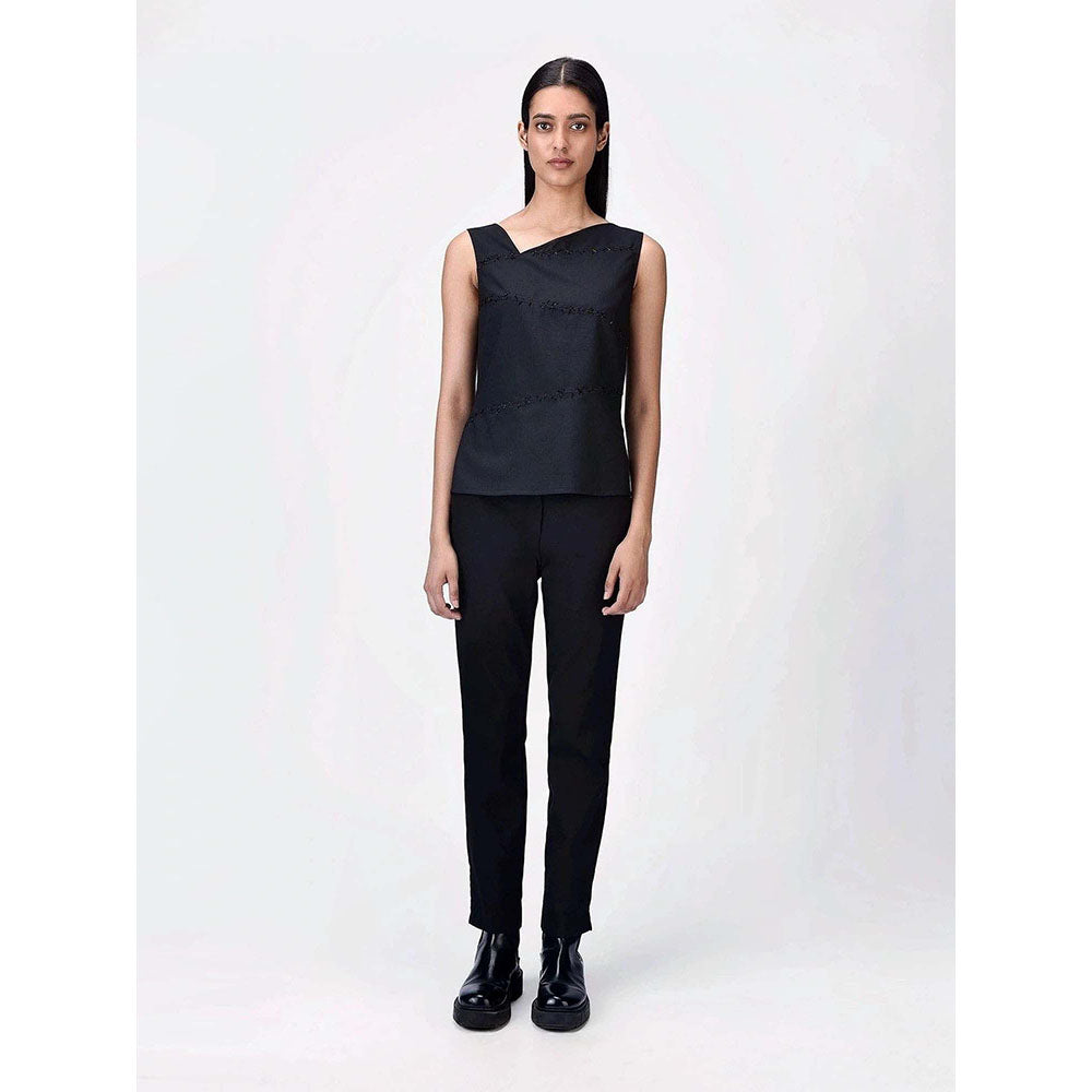 Genes Lecoanet Hemant Women's Embellished Solid Sleeveless Regular Fitted Top