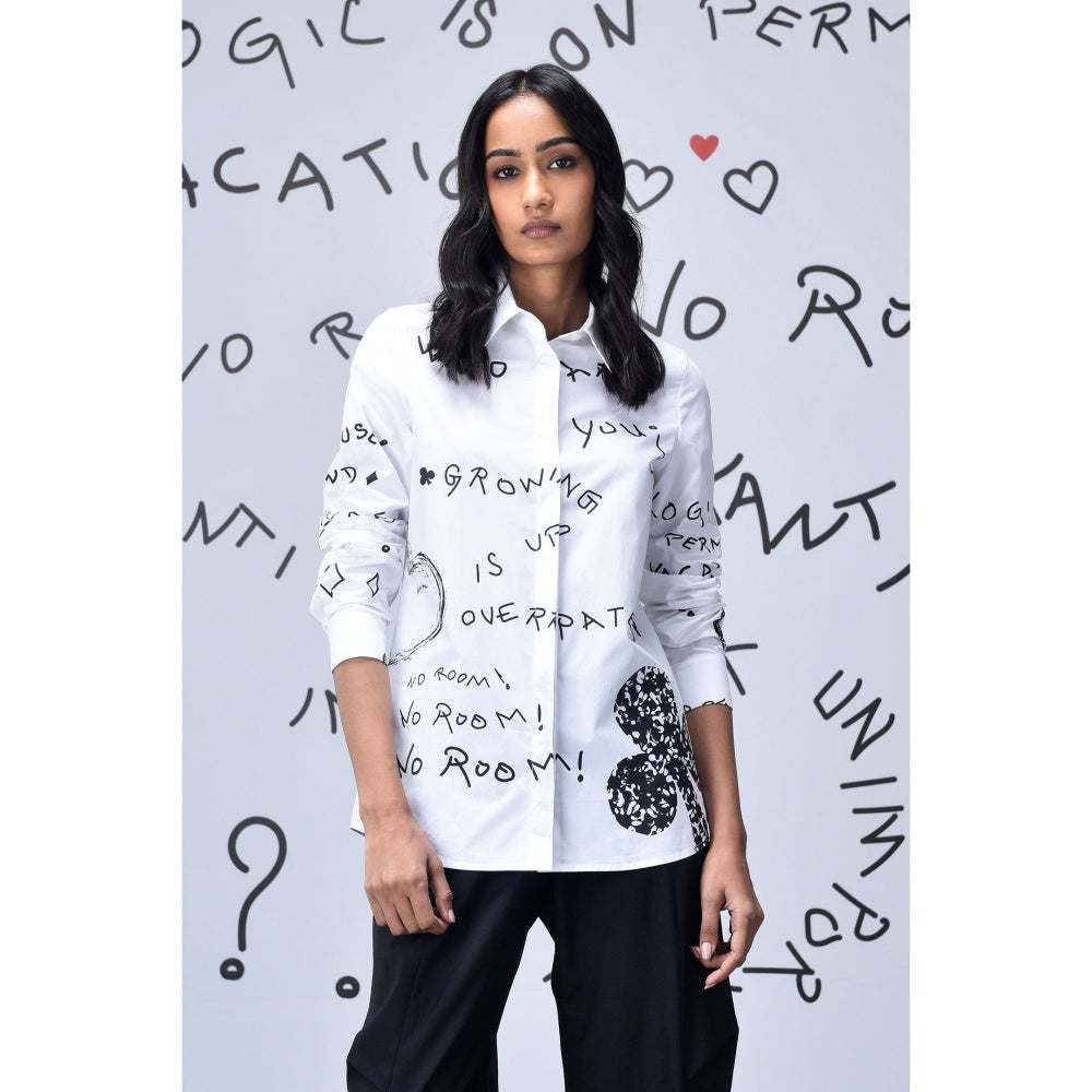 Genes Lecoanet Hemant Women Scribble Text Printed Shirt