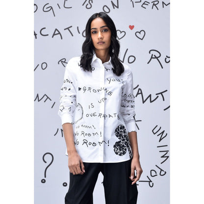 Genes Lecoanet Hemant Women Scribble Text Printed Shirt